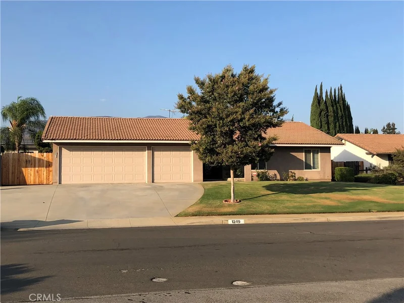 1249 Oak Mesa, La Verne, CA 91750