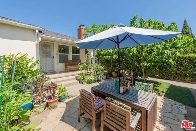11713 Tennessee, Los Angeles, CA 90064