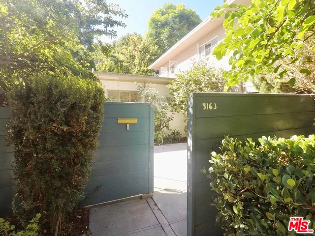 5163 Village, Los Angeles, CA 90016