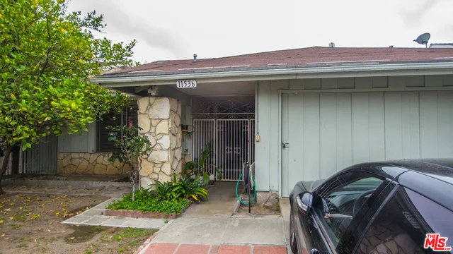 11536 Wyandotte, North Hollywood, CA 91605
