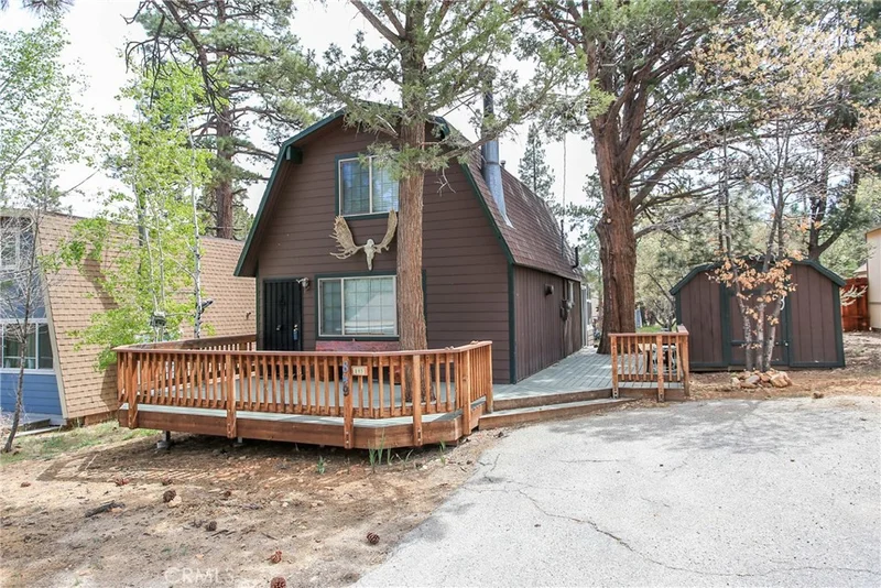 849 Vista, Sugar Loaf, CA 92386
