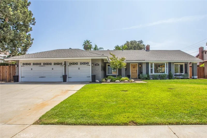 1129 Olive, Redlands, CA 92373