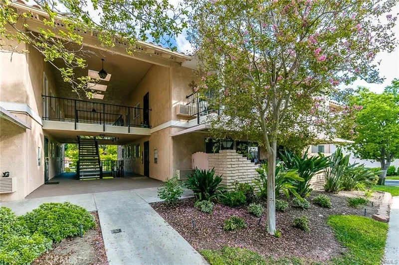 2244 Via Puerta #B, Laguna Woods, CA 92637