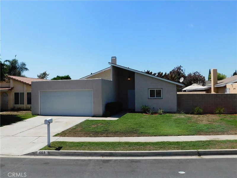 559 Sally Lee, Azusa, CA 91702