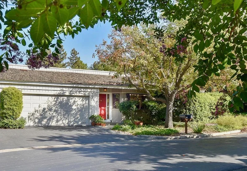 22981 Stonebridge, Cupertino, CA 95014