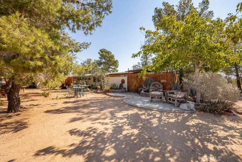 1025 Single Tree, Landers, CA 92285