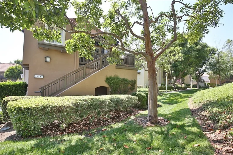 187 Cross Creek #B, Orange, CA 92869