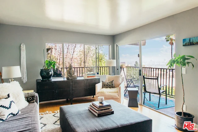 1230 Horn #407, West Hollywood, CA 90069