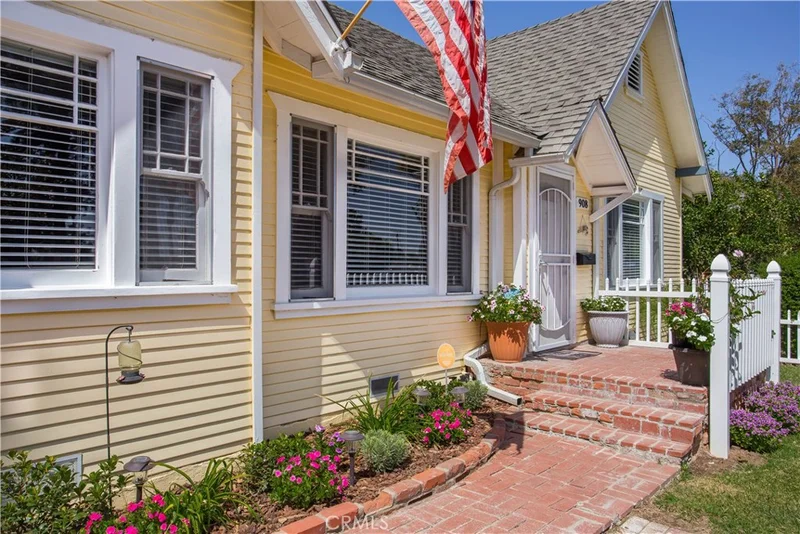 908 Grand, Corona, CA 92882