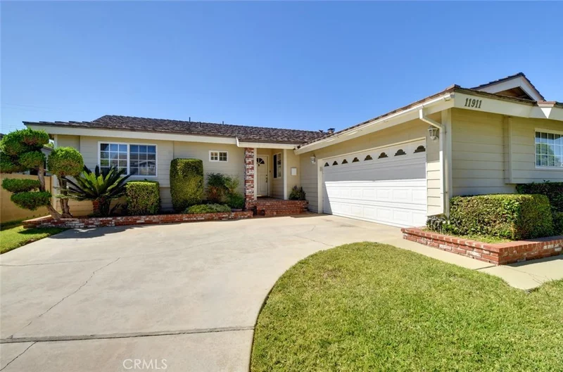 11911 Cherry, Los Alamitos, CA 90720