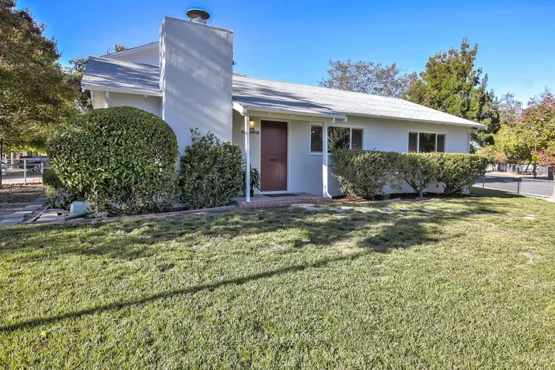 2698 Goodwin, Redwood City, CA 94061