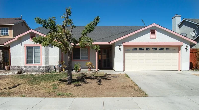 258 Santa Barbara, Los Banos, CA 93635
