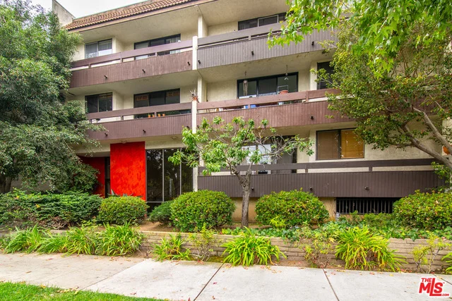 1252 11th #207, Santa Monica, CA 90401