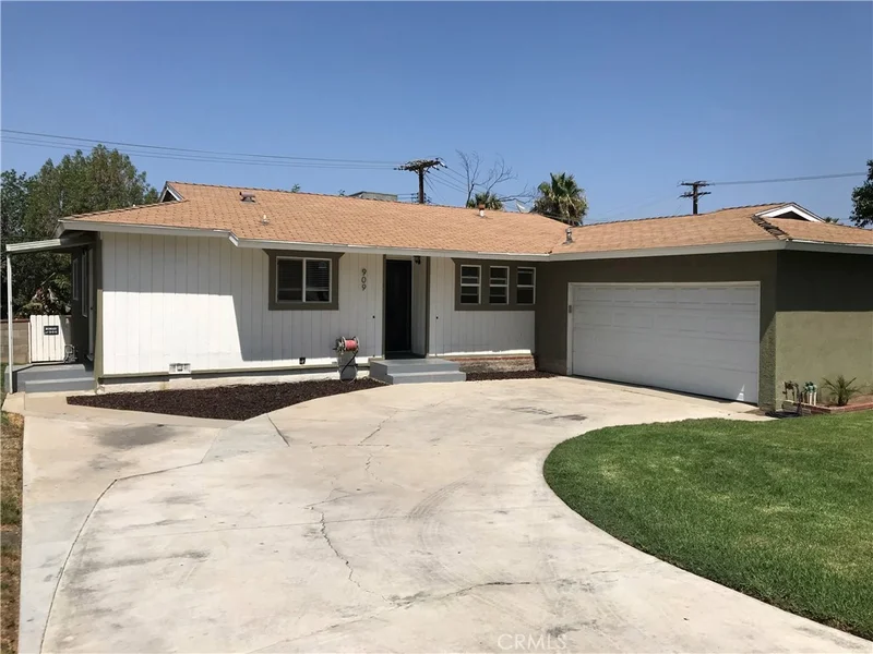 909 Olive, Corona, CA 92882