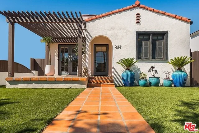 627 Fuller, Los Angeles, CA 90036