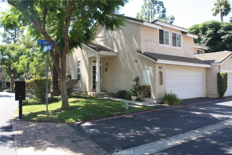 302 Somerset, Azusa, CA 91702