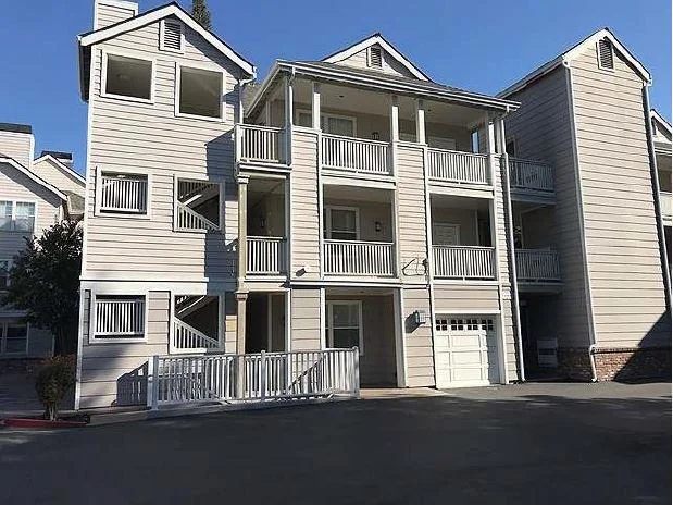 905 Sunrose #109, Sunnyvale, CA 94086