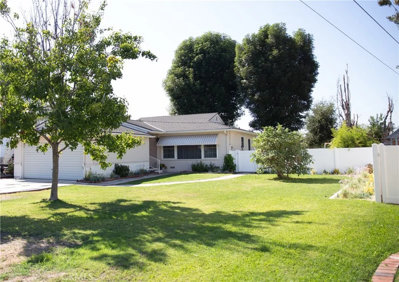 10377 Devillo, Whittier, CA 90604