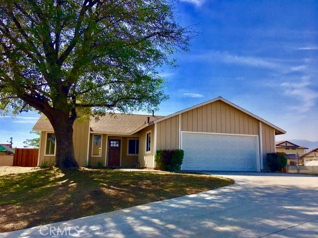 869 Cerritos, Rialto, CA 92376