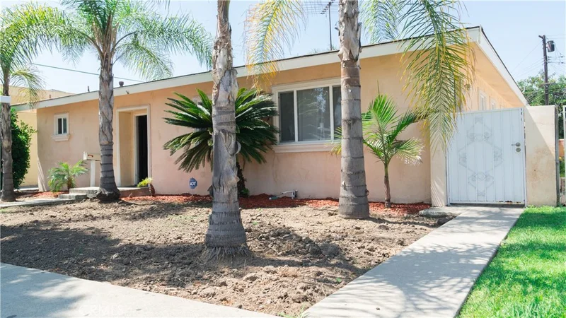 8736 Stewart And Gray, Downey, CA 90241