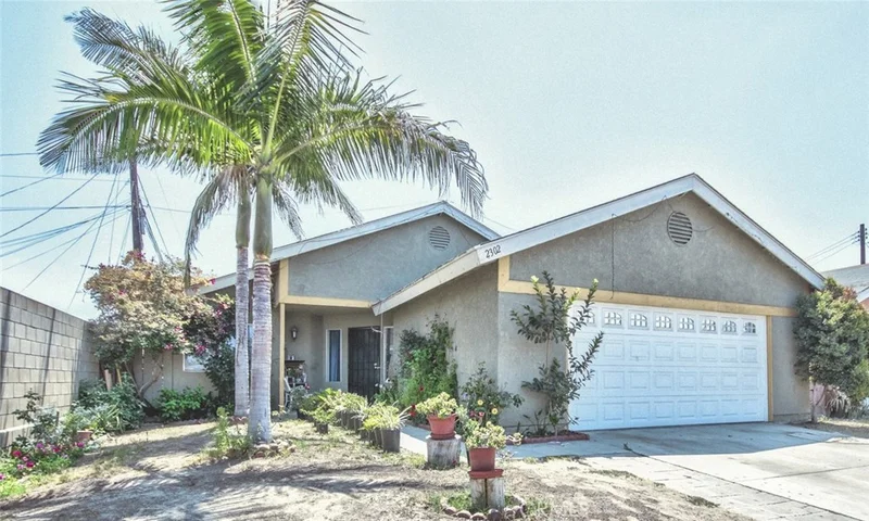 2302 Stanford, Santa Ana, CA 92704