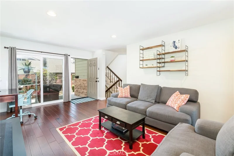 520 Avenue B 3, Redondo Beach, CA 90277
