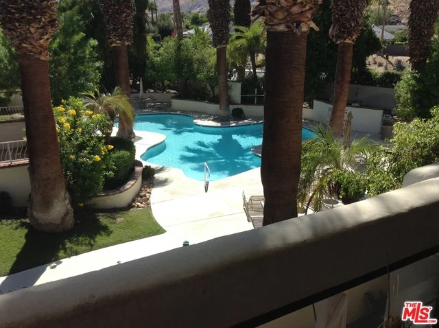 255 Avenida Granada #322, Palm Springs, CA 92264