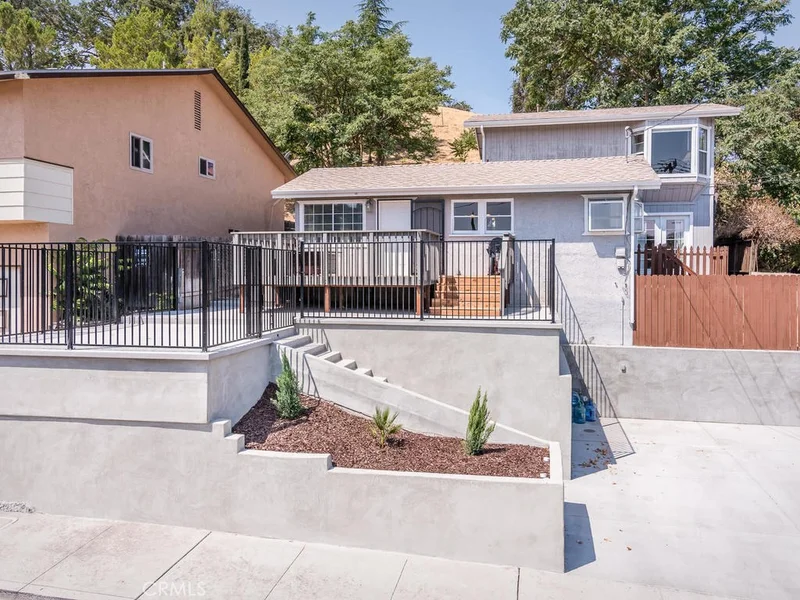 519 Olive, Paso Robles, CA 93446