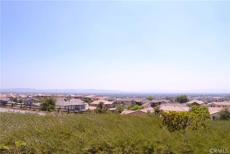 563 Sierra Madre, Azusa, CA 91702