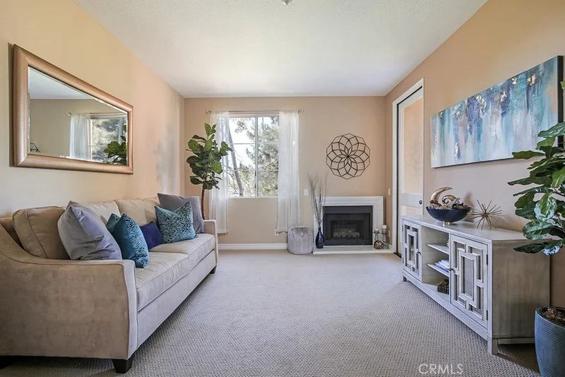 2960 Champion #1810, Tustin, CA 92782