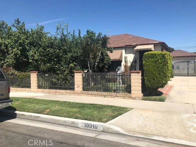 10310 Renoa, South Gate, CA 90280