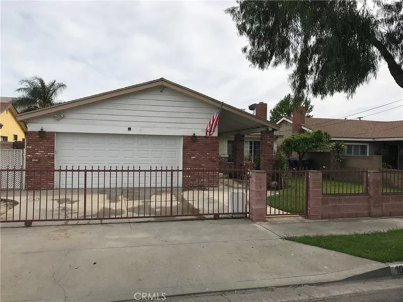 10236 Monterey, Bellflower, CA 90706
