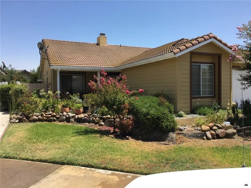 889 Maple, Livingston, CA 95334