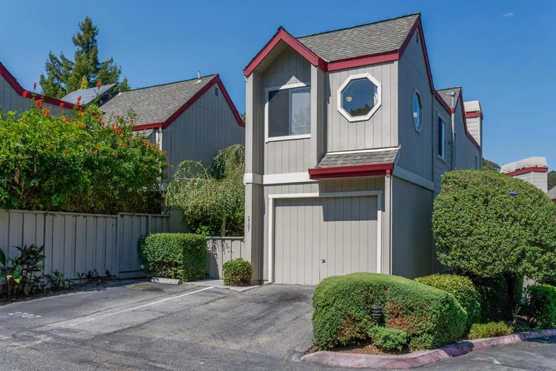 2707 Amberwood, Santa Cruz, CA 95065