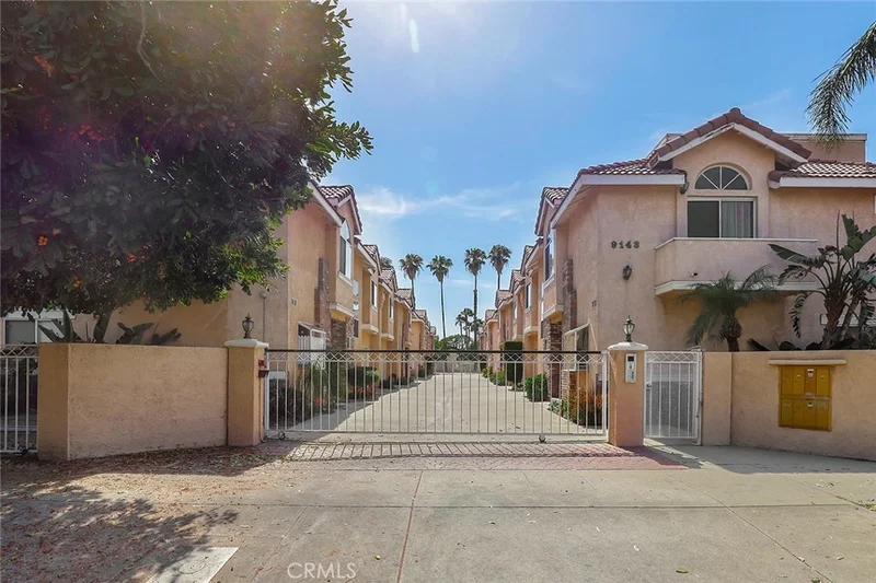 9141 Tobias #A, Panorama City, CA 91402