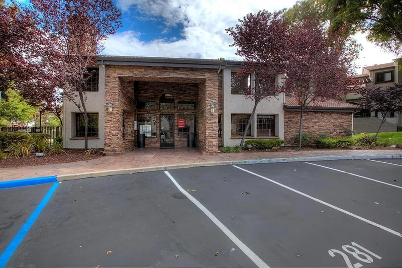 880 Fremont #714, Sunnyvale, CA 94087