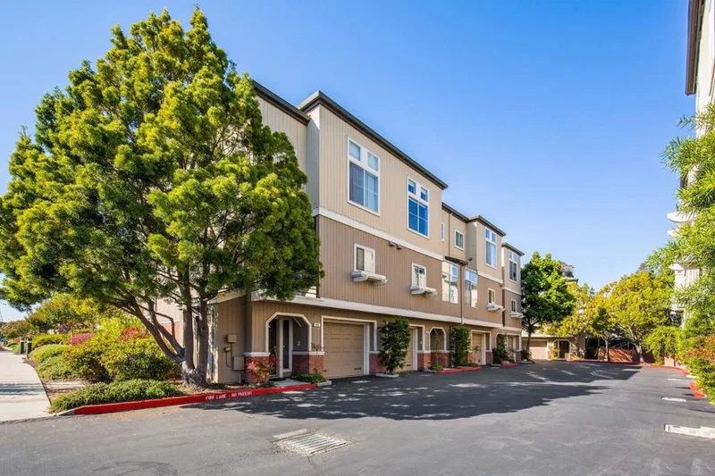 903 Emerald Bay #31, Foster City, CA 94404