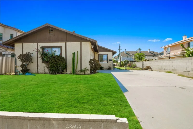 8541 Belmont, Cypress, CA 90630