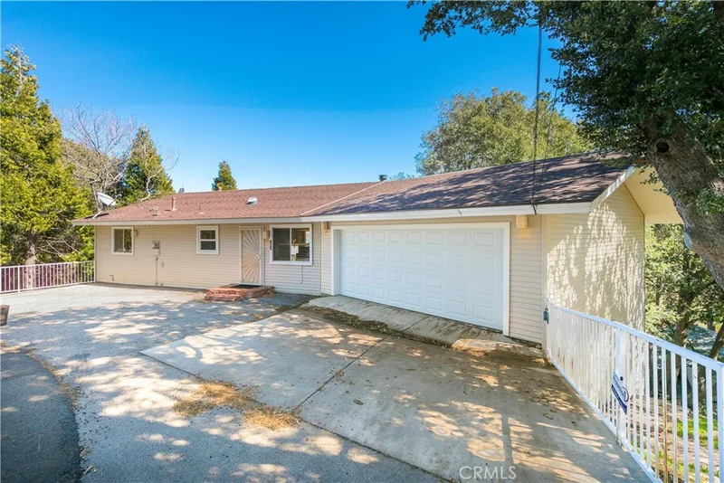 187 Wylerhorn, Crestline, CA 92325