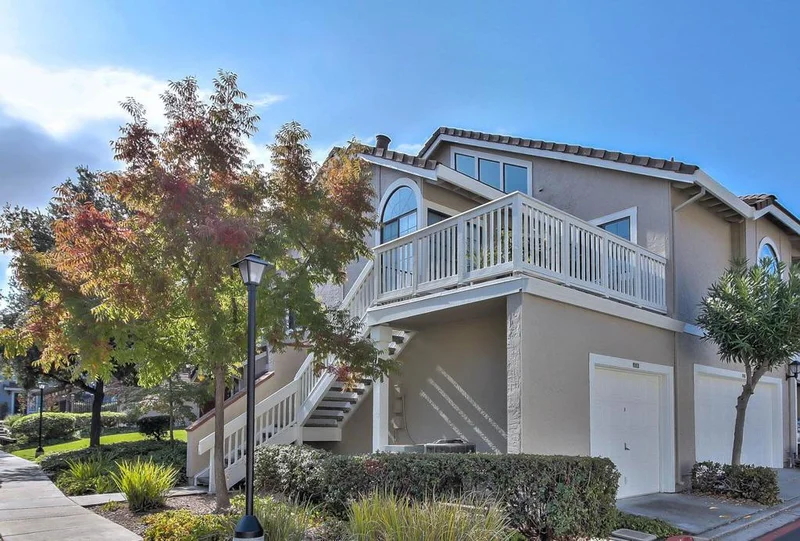 2732 Buena View, San Jose, CA 95121