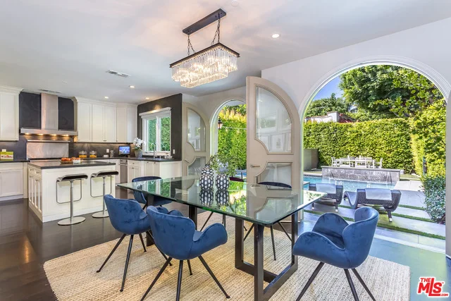 8703 Rosewood Avenue, West Hollywood, CA 90048