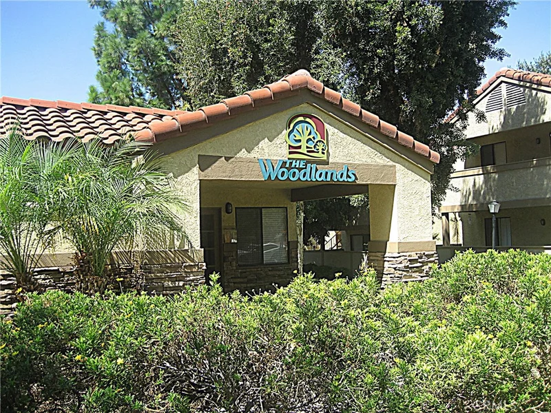 1132 Blaine #203, Riverside, CA 92507