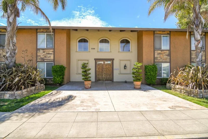 2580 Homestead #6101, Santa Clara, CA 95051