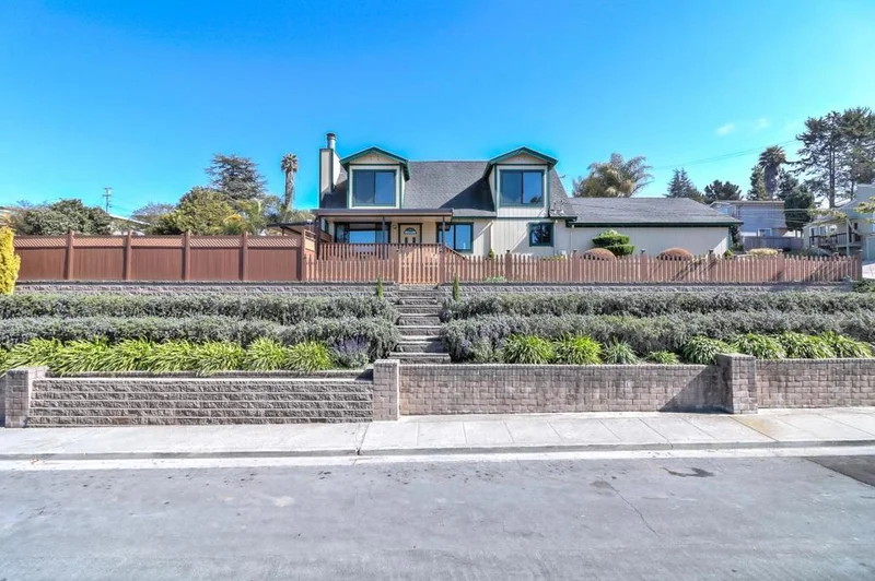 26 Melrose, Watsonville, CA 95076
