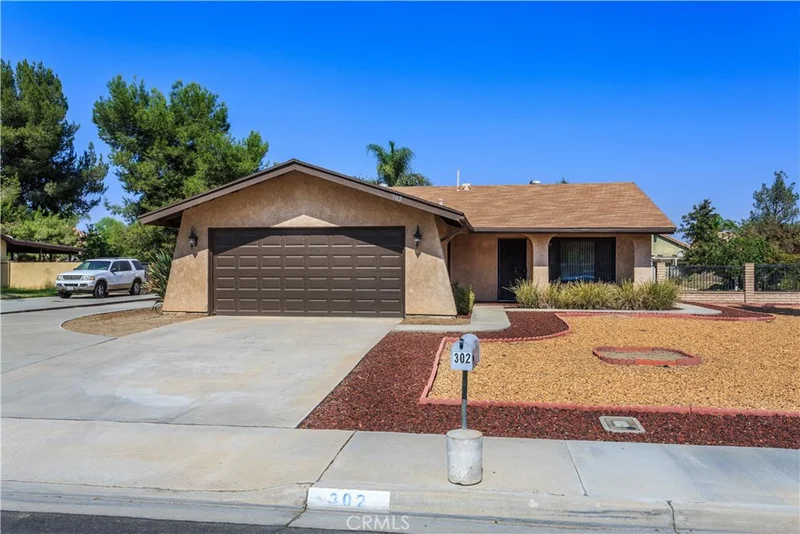 302 Citrus, Perris, CA 92571