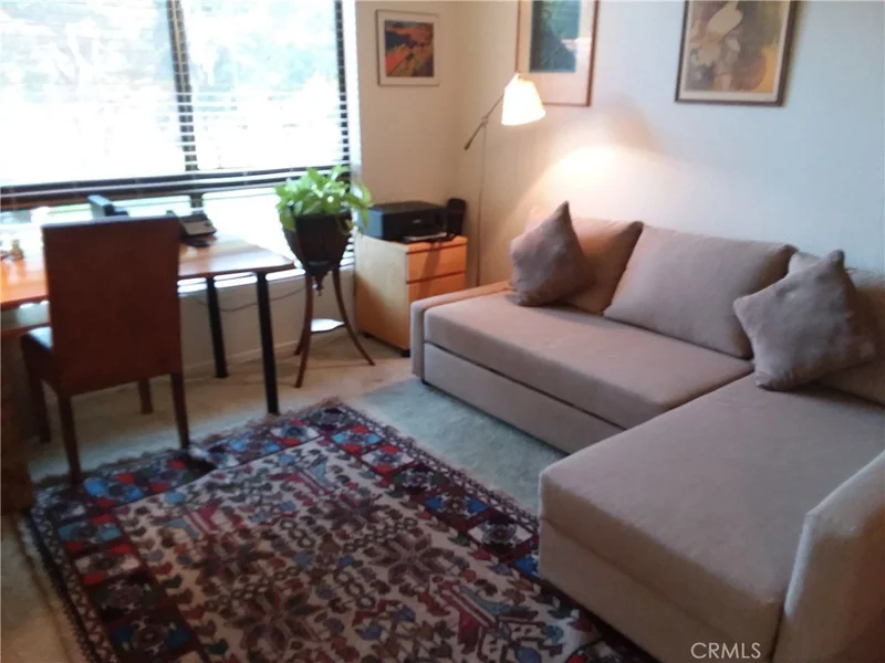 3 Flores, Irvine, CA 92612