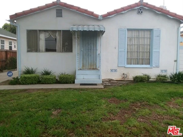 1130 83rd, Los Angeles, CA 90044