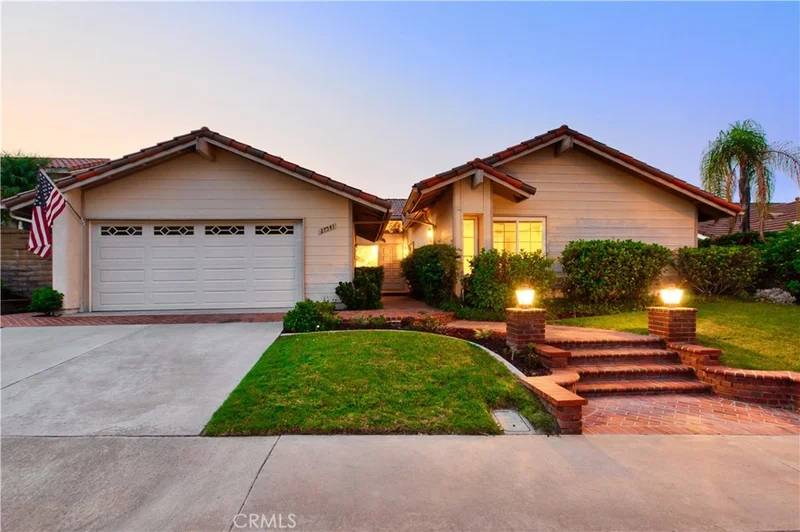 27541 Soncillo, Mission Viejo, CA 92691