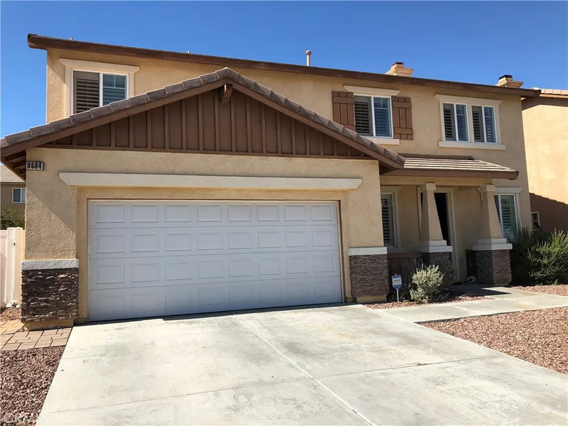 8684 Bridgeport, Hesperia, CA 92344