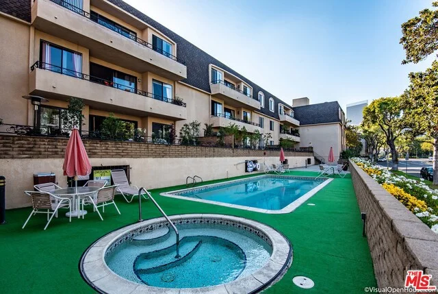 1223 Roxbury #304, Los Angeles, CA 90035